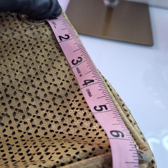 Chanel Gold Woven Women's Bag - Picture 14 of 14